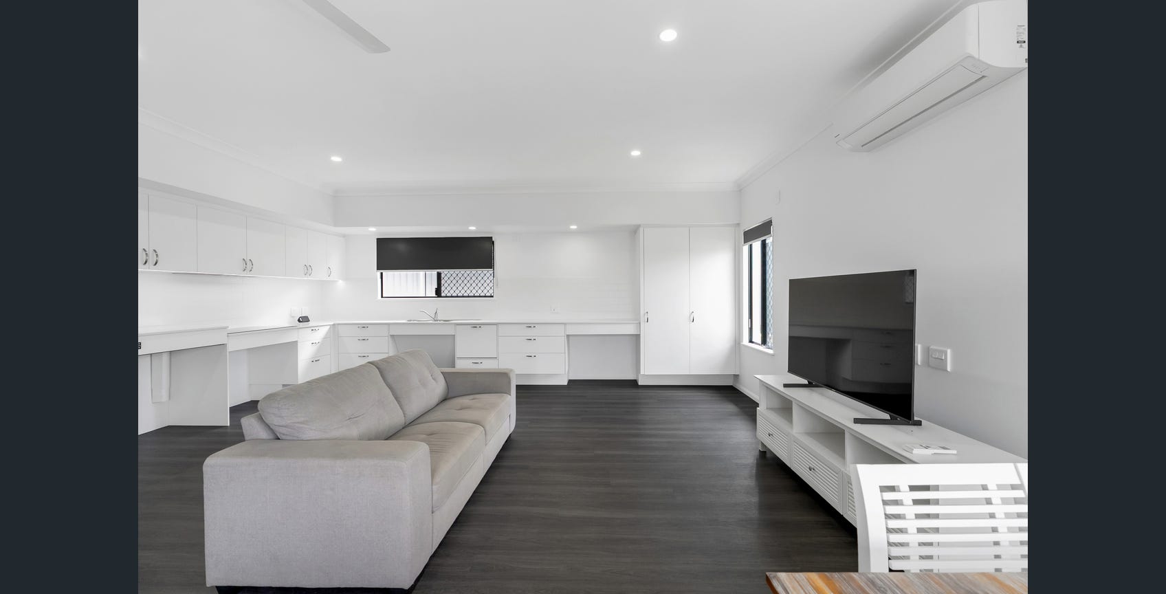 20_deck_lounge